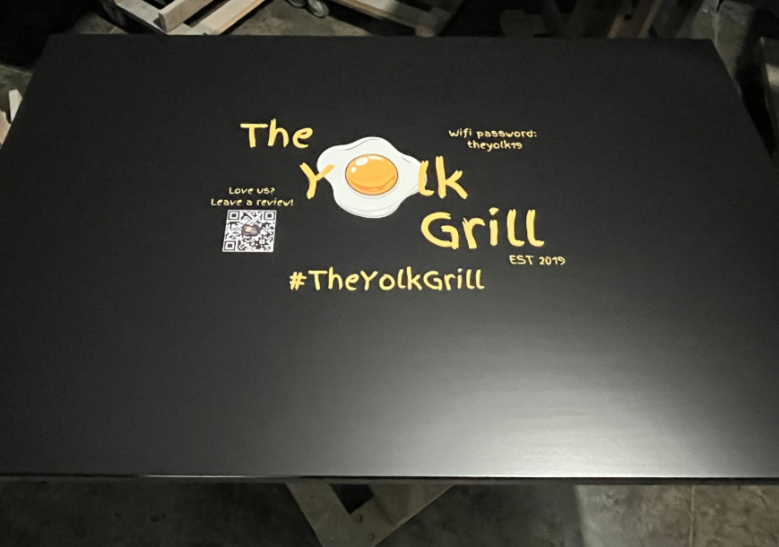 Custom Logo Solid Wood Restaurant Table Tops