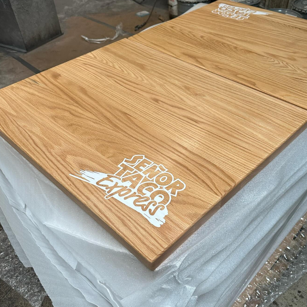 Custom Logo Solid Wood Restaurant Table Tops